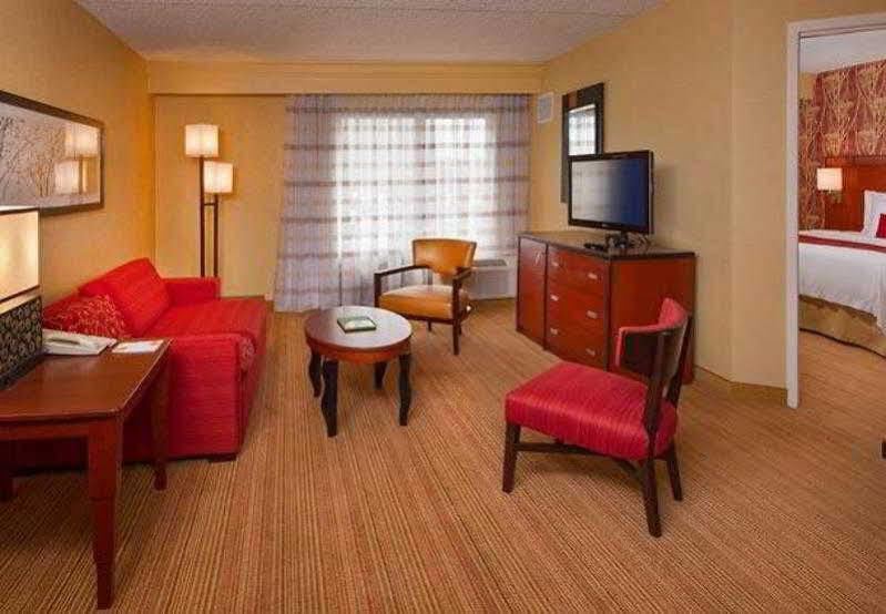 Готель Courtyard By Marriott Secaucus Meadowlands Екстер'єр фото